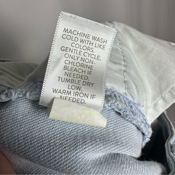 J. Jill Denim Authentic Fit Cropped Light Wash Fringe Bottom Denim Jeans sz 6P - Picture 5 of 8